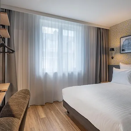 Hotel Ferdinand Tours