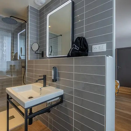 Ferdinand 3* Τουρ